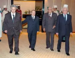 بين قتيل وهارب.. جزائريون يكذبون دراجي بخصوص تدوينته عن الرؤساء المتعاقبين للبلاد